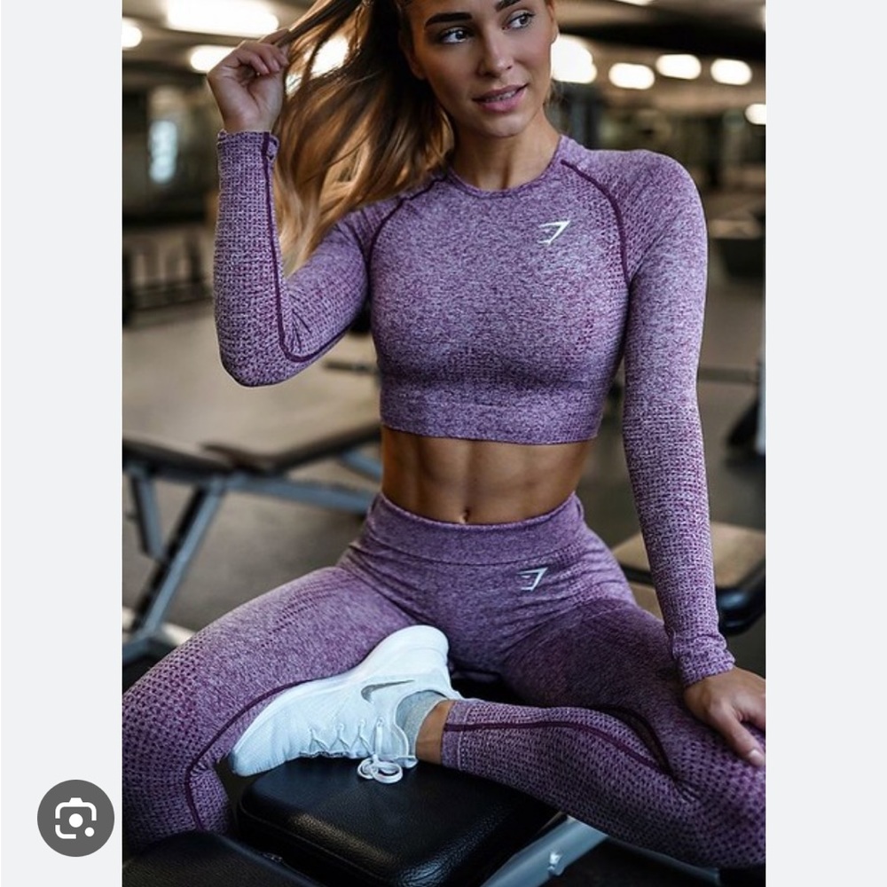 Vital Seemless long sleeve gym shark crop top